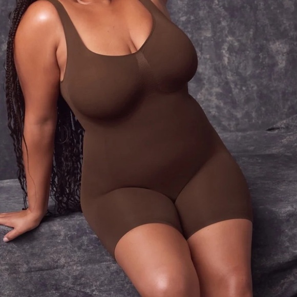 YITTY Nearly Naked Shapewear Mid Thigh Bodysuit - Picture 2 of 2